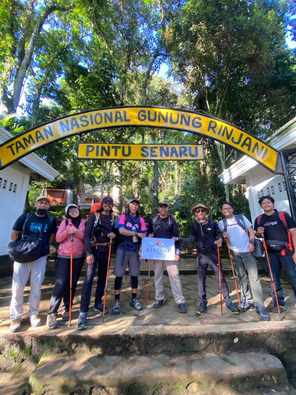 Puncak Rinjani 2D1N